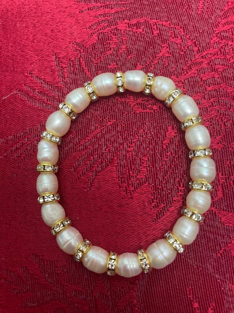 Freshwater Pearl Bracelet with gold or silver accents