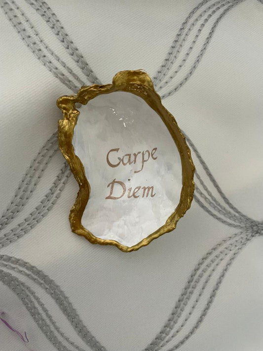 Inspirational Shell Carpe Diem
