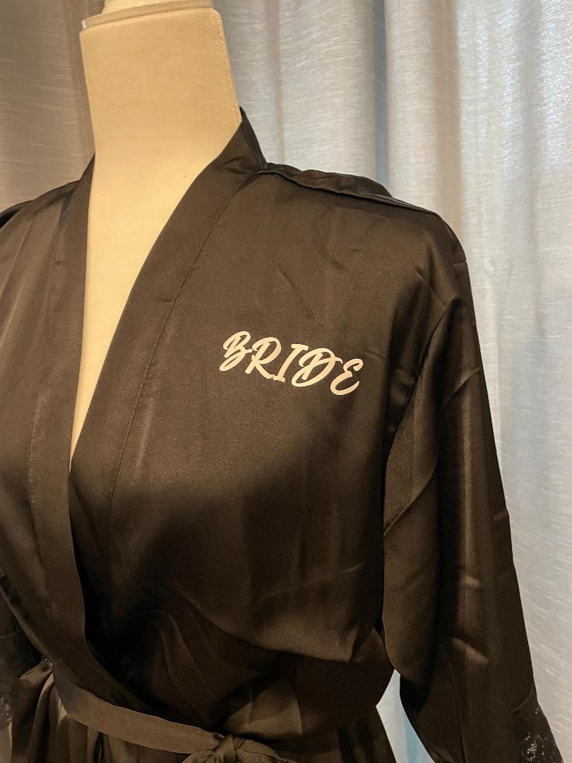 Bride & Bridal Party Lace Trim Robes