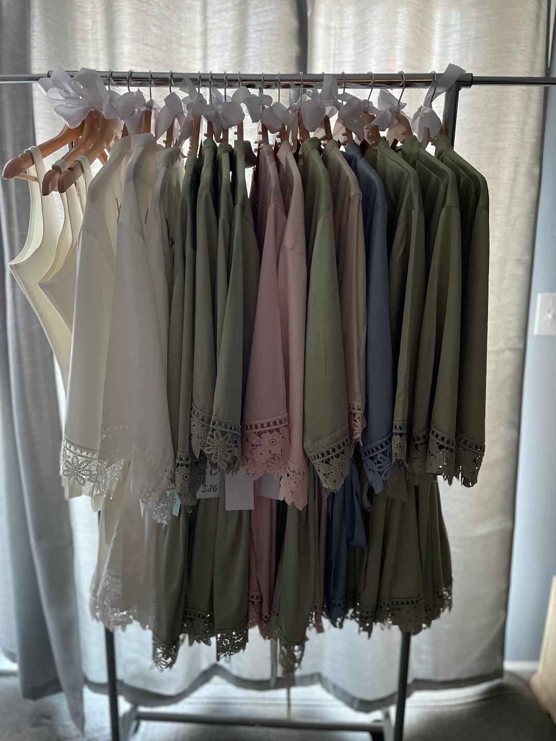 Bride & Bridal Party Lace Trim Robes