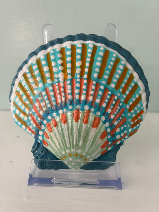 Large Scallop Shell Beach Life