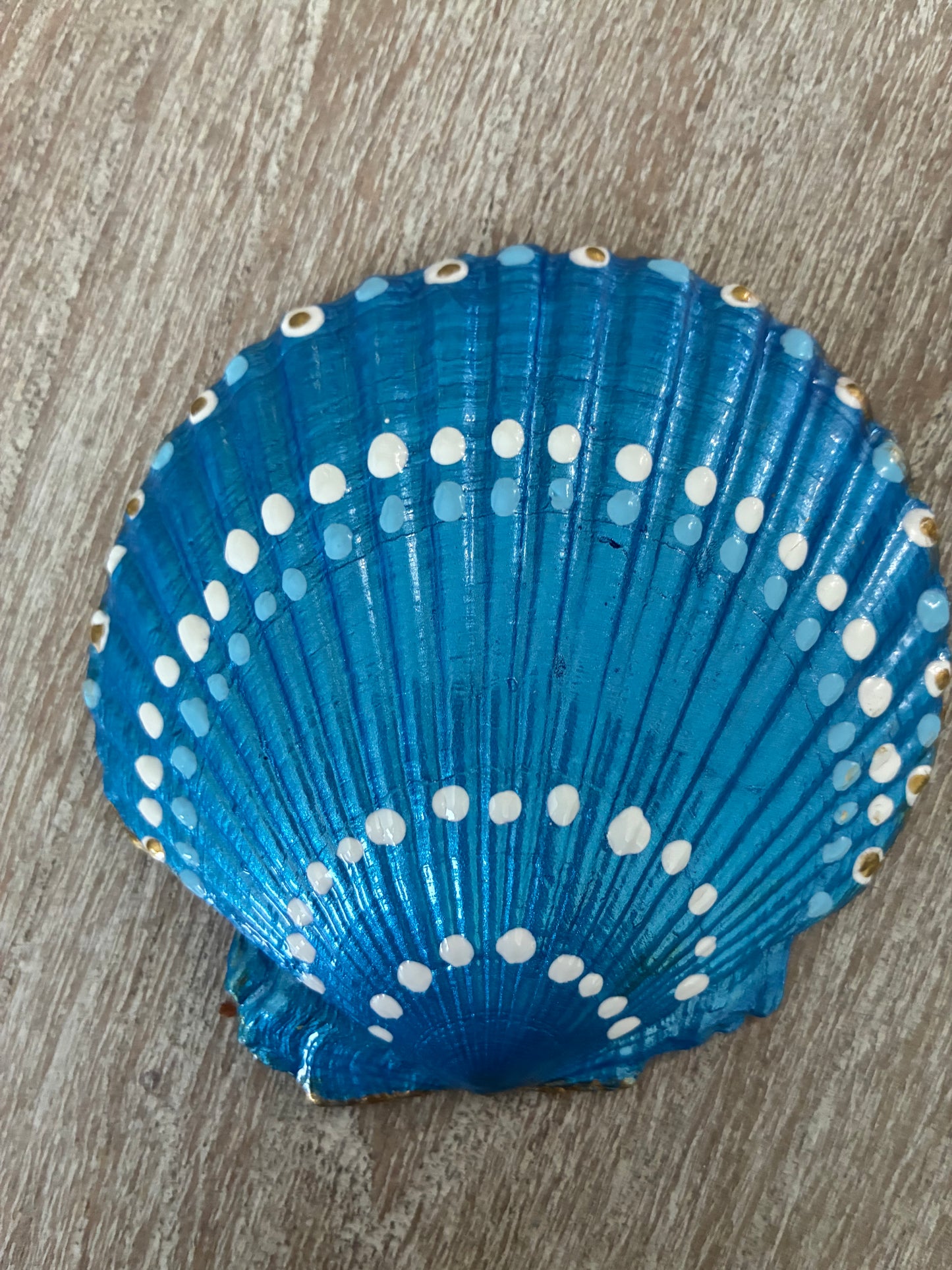 Large Scallop Shell Lighthouse
