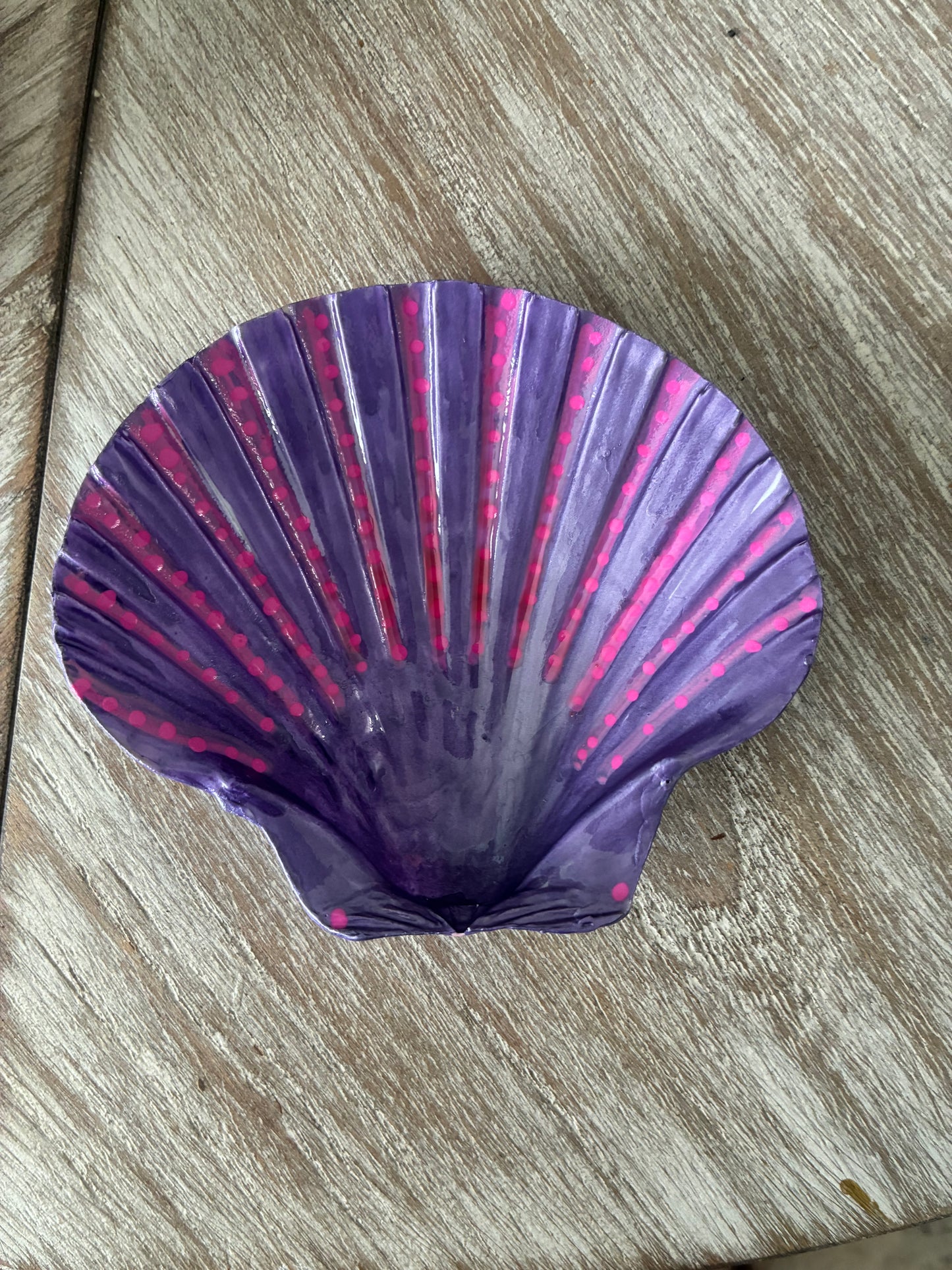 Large Scallop Shell Shades of Purple and Pink
