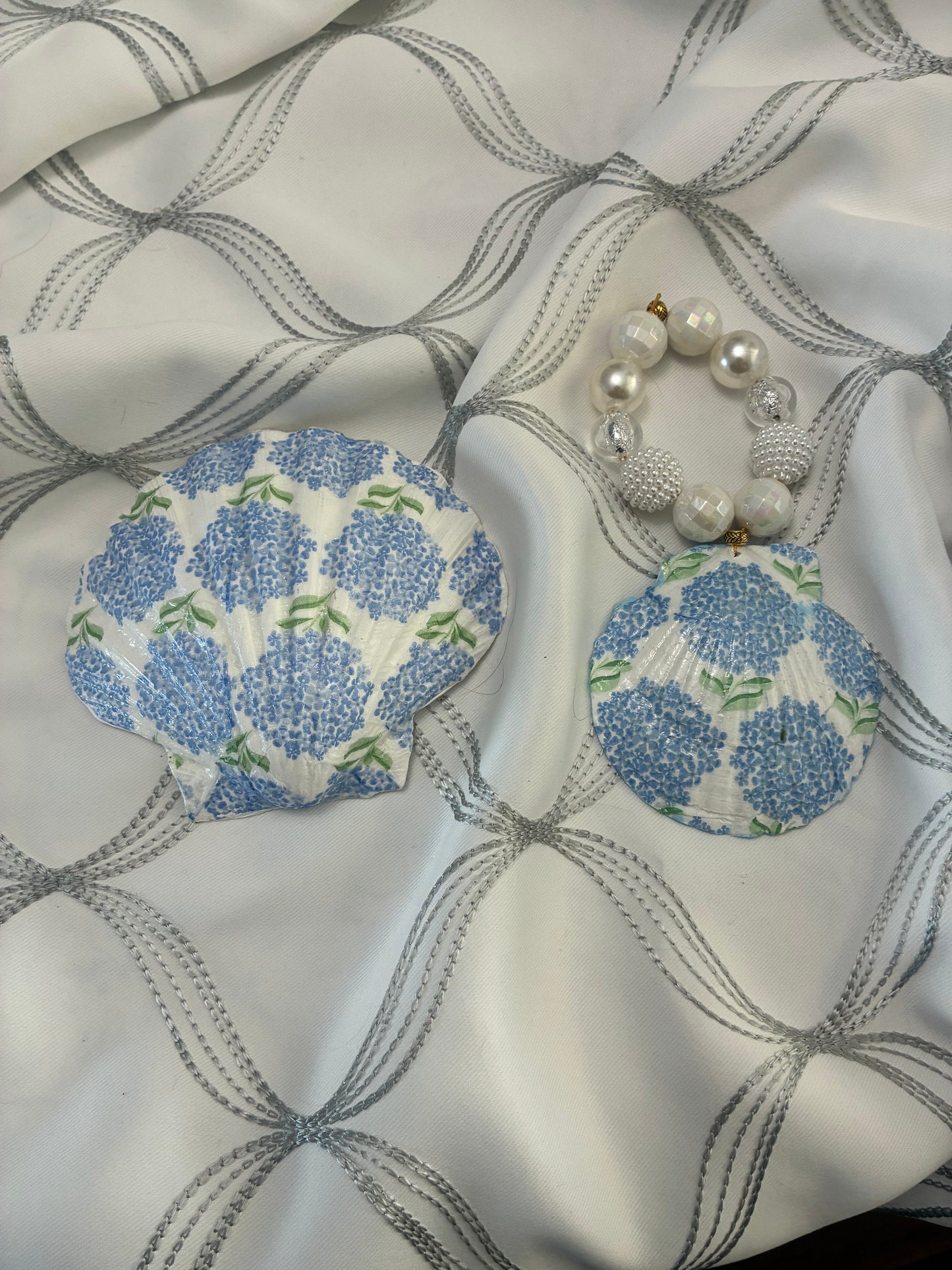 Blue Hydrangea Large Scallop Shell and Matching Mini Hanging Scallop