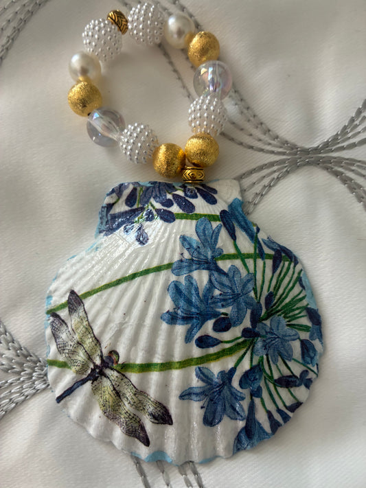 Mini hanging Scallop Shell Blue Flowers and Pearls