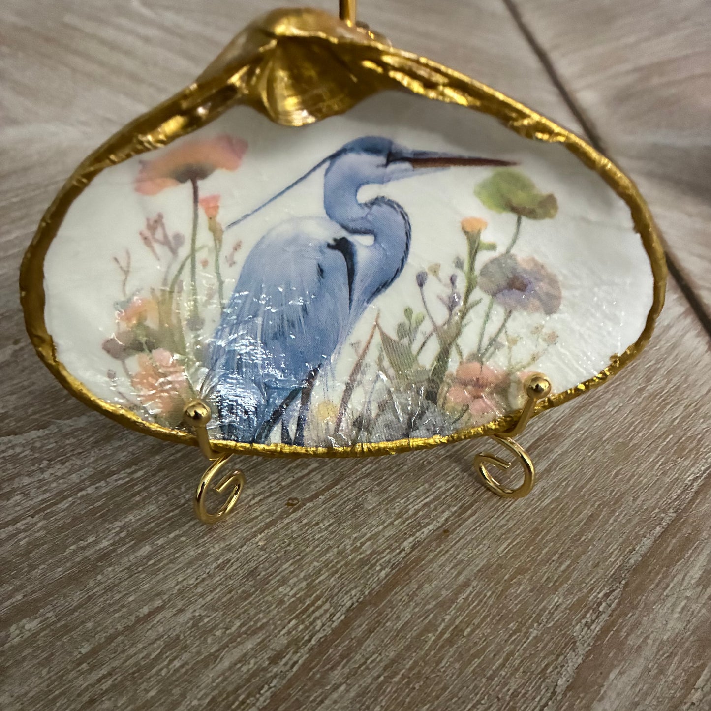 Blue Heron on Large Clam Shell