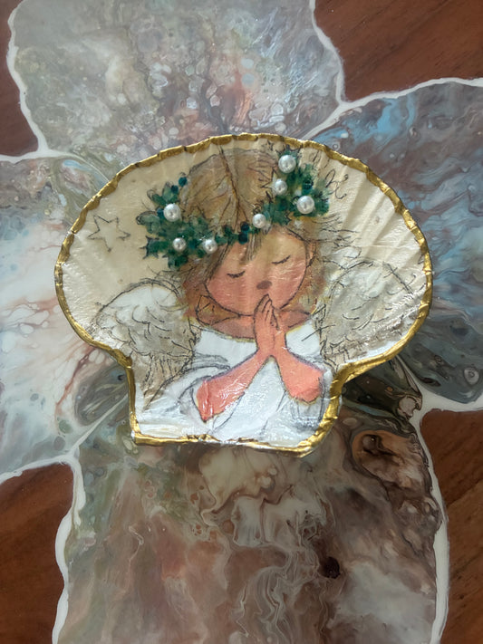 Christmas Angel on Large Scallop Shell